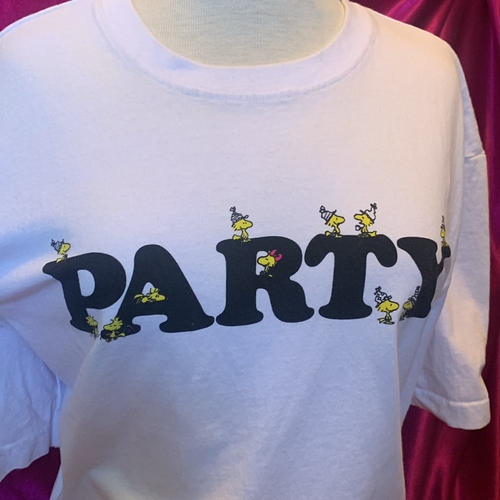 H&M peanuts party T-shirt hundred percent cotton size medium like new